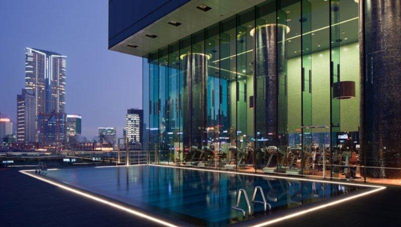 香港 唯港荟酒店 外观 照片 The pool at the 12th floor